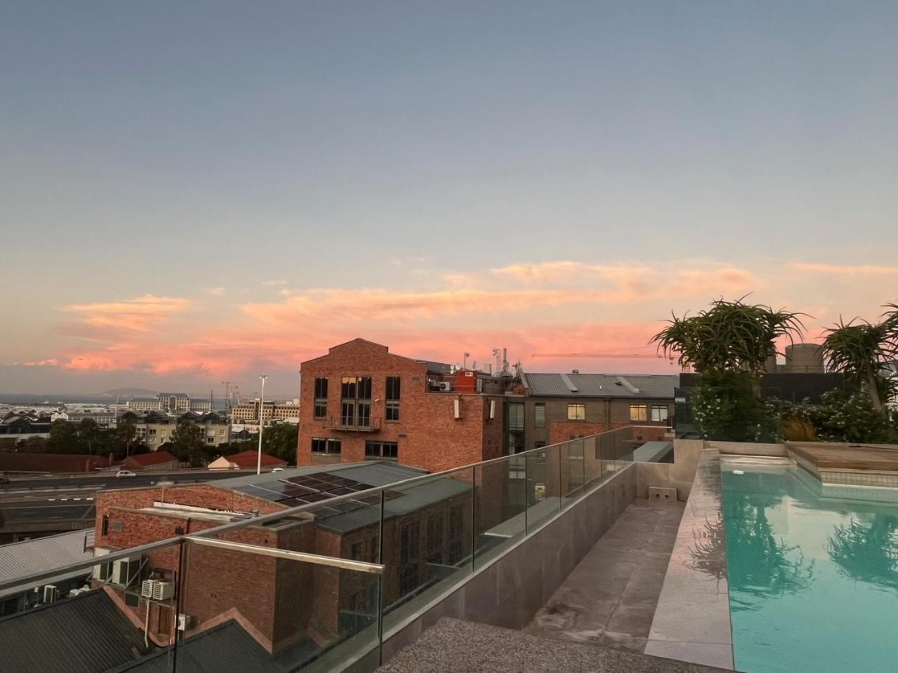 Modern Apartment In The Docklands, De Waterkant, Cape Town Stunning Views, Gorgeous Pool Deck 外观 照片